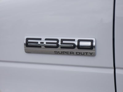 2025 Ford E-Series Cutaway BASE